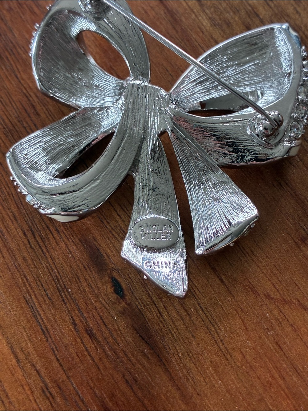 Nolan Miller Shining Spirit Bow Brooch Pin Vintage Silver Tone Rhinestones - Picture 12 of 12